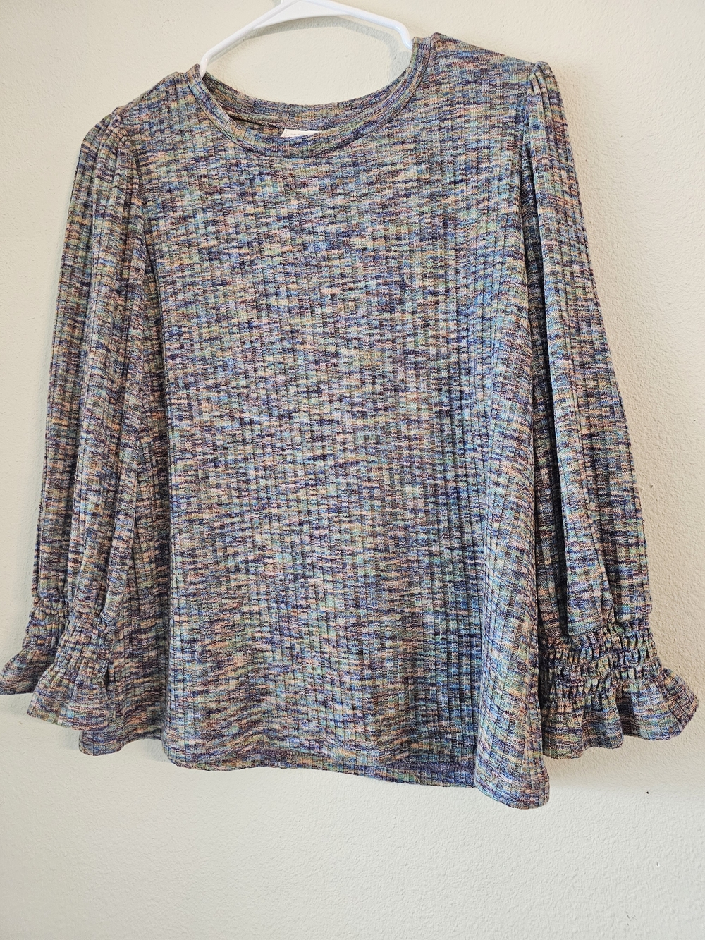 Zac & Rachel Multicolor Speckled Ribbed Long Sleeve Top with Ruffled Cuffs